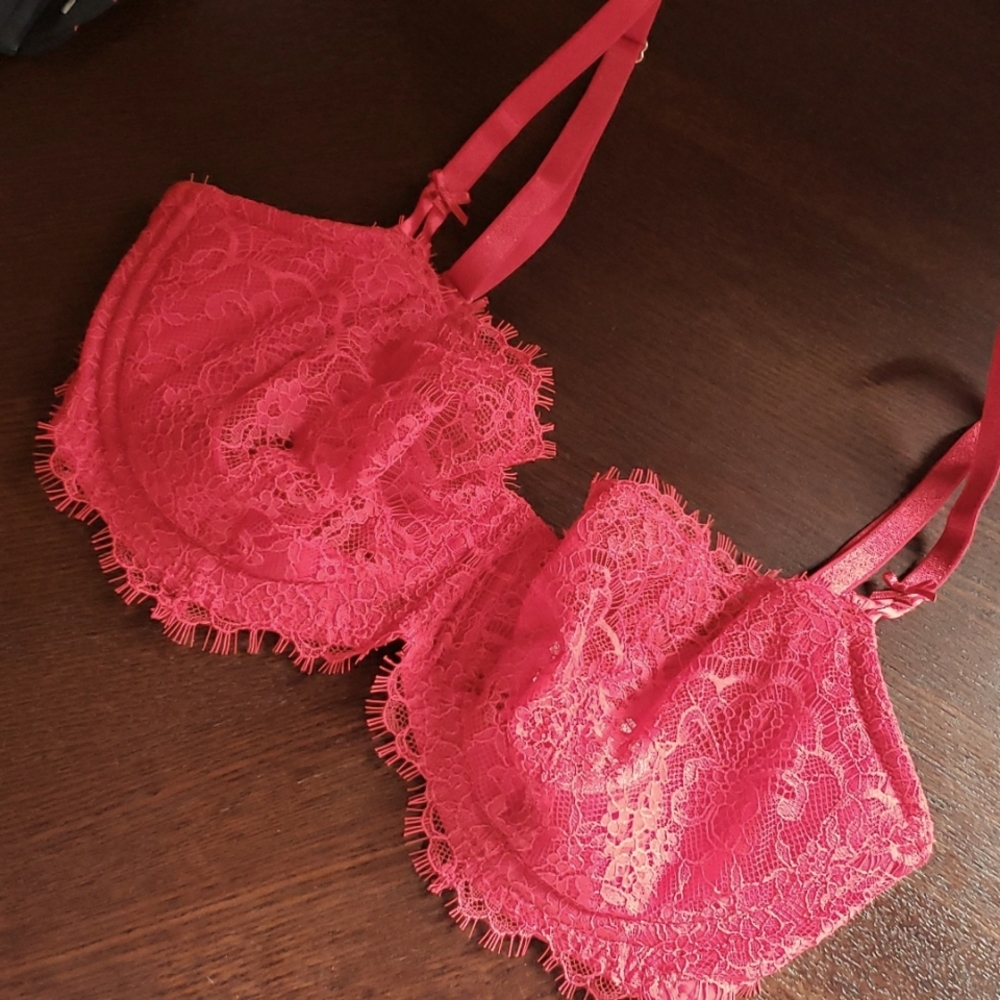 NWT Victoria's Secret Bra
